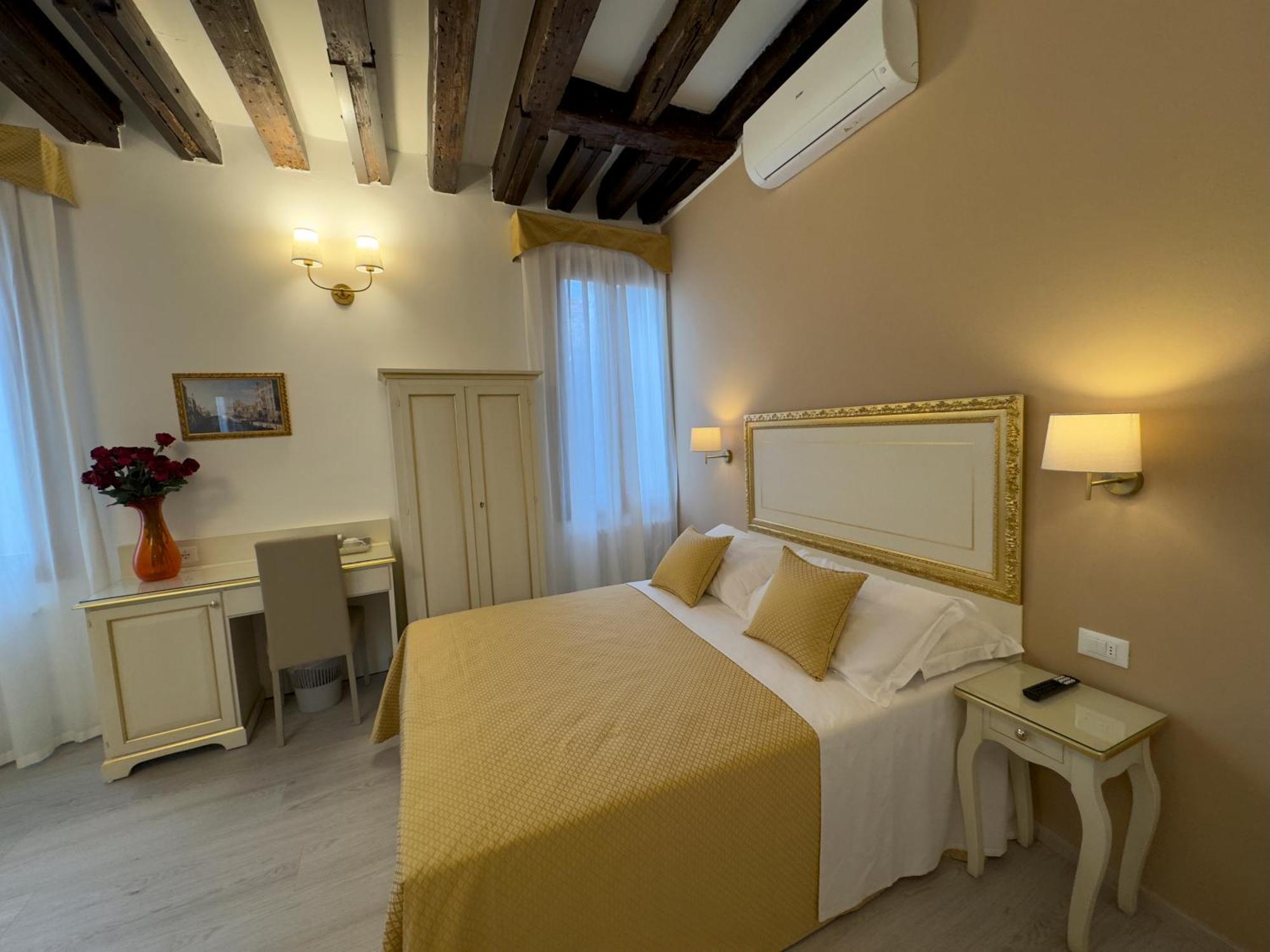 Residenza Briati Hotel เวนิส ภายนอก รูปภาพ